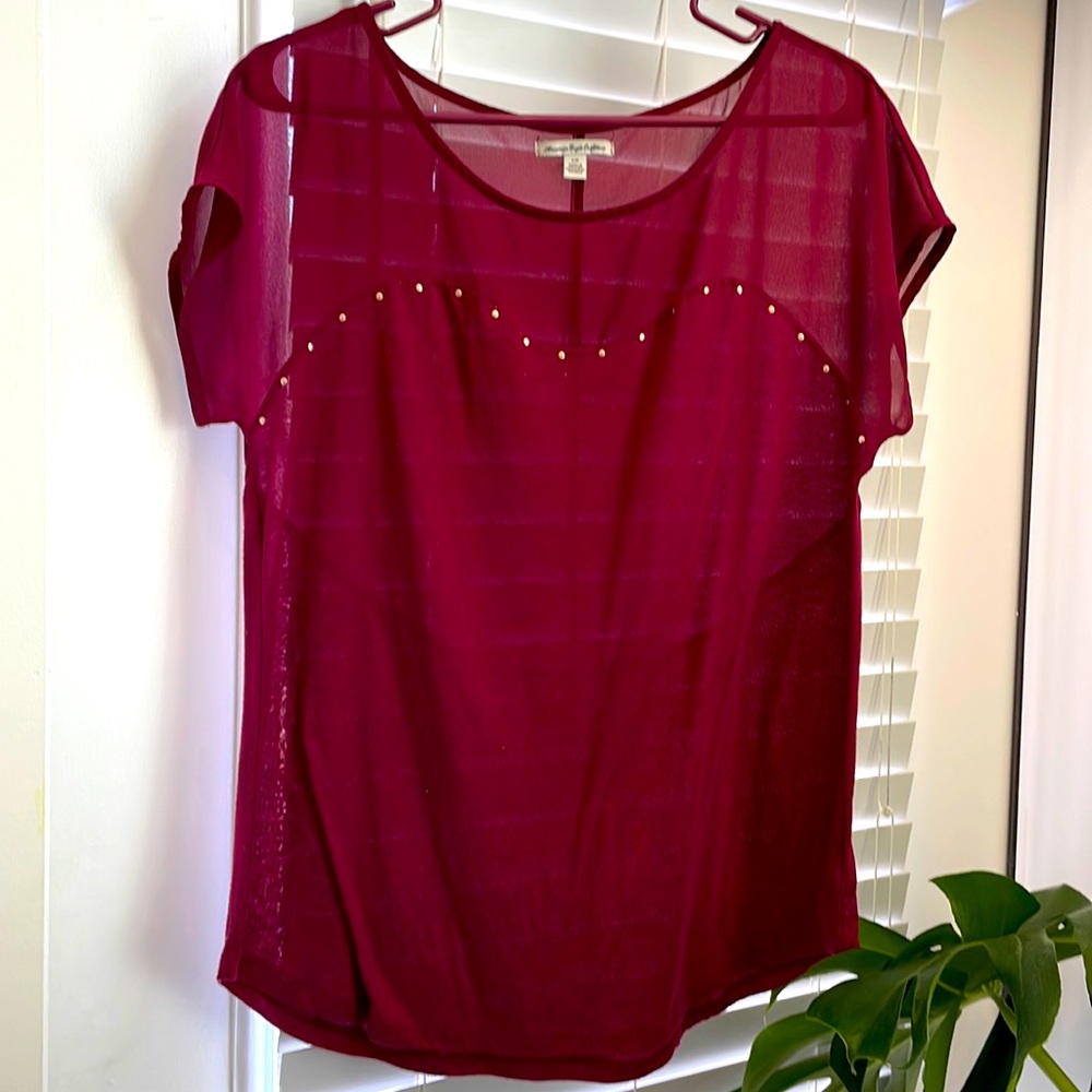 American eagle maroon blouse tshirt